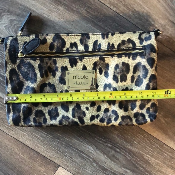 Nicole Miller leopard crossbody - Picture 6 of 7